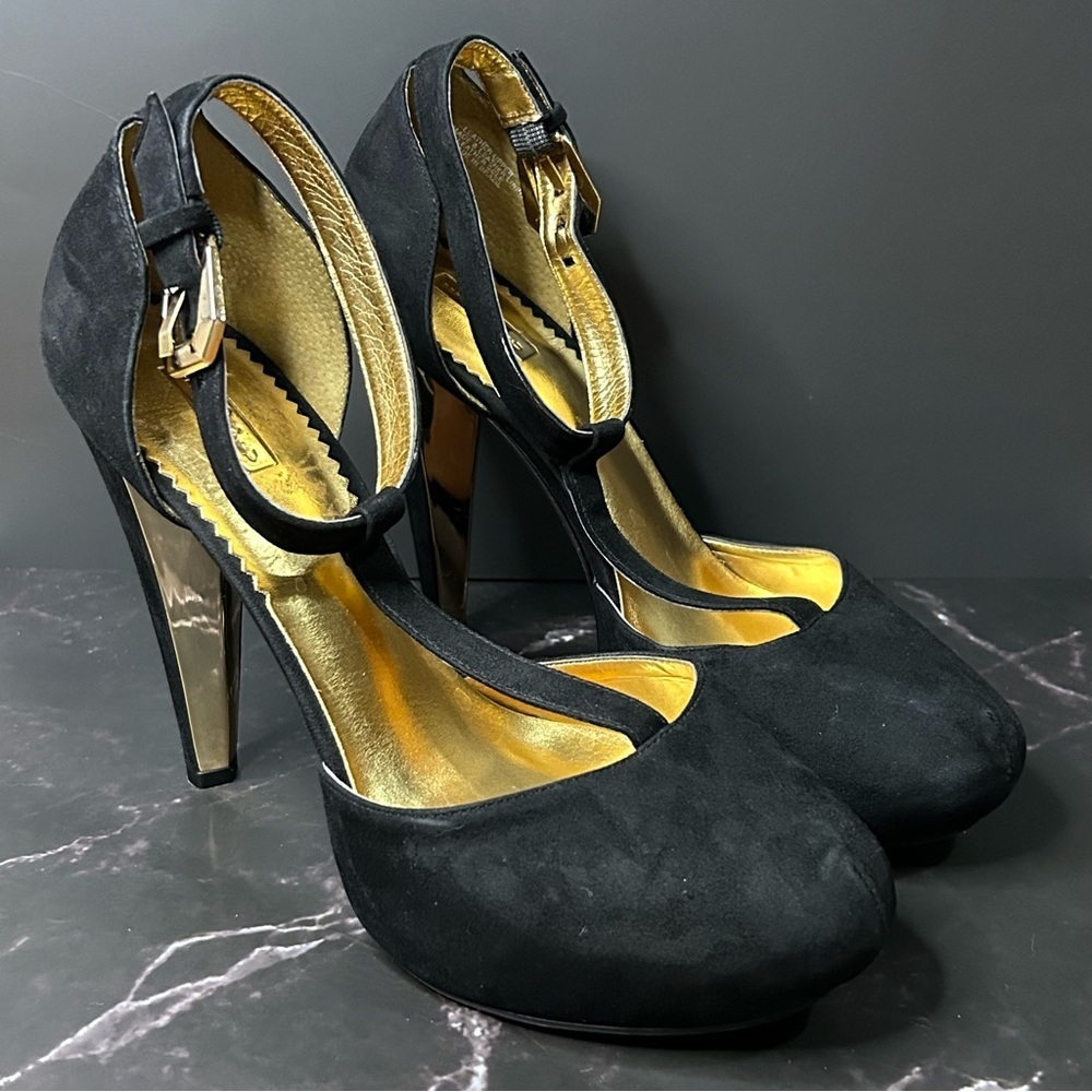 Report Signature Black Suede Heels Size 8